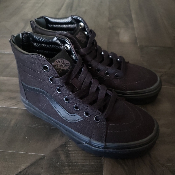 *SOLD* NWOT VANS - Picture 4 of 5